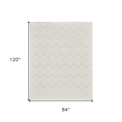 7' X 10' Ivory and White Indoor Outdoor Area Rug