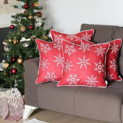 Set of 4 Red and White Snowflakes Throw Pillows
