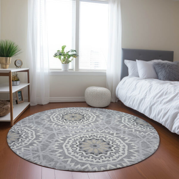 8' Gray Silver And Ivory Round Floral Medallion Washable Indoor Outdoor Area Rug
