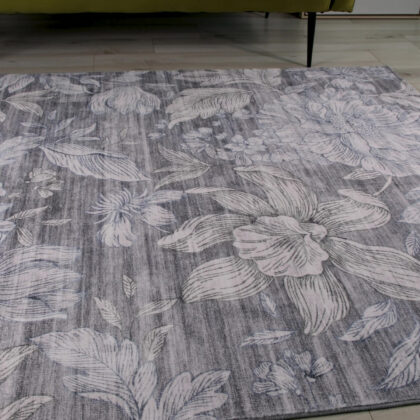 4' x 6' Gray and Beige Floral Area Rug
