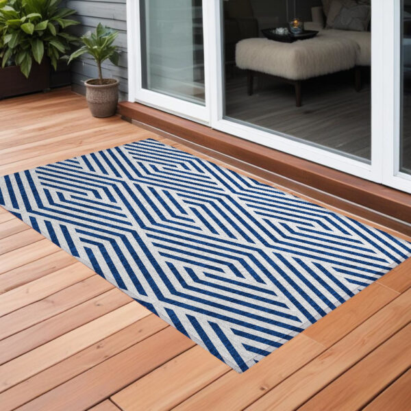 3' X 5' Navy and White Geometric Washable Non Skid Indoor Outdoor Area Rug