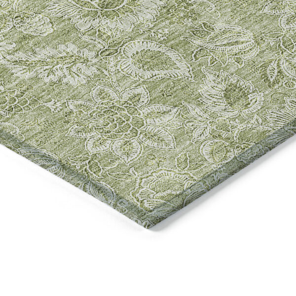 8' Green Round Floral Washable Indoor Outdoor Area Rug