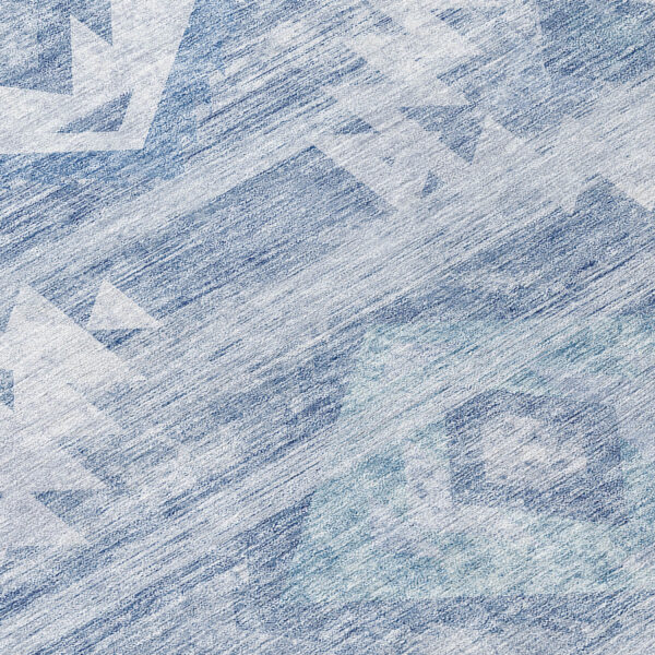 8' Denim Blue And Sky Blue Round Southwestern Washable Indoor Outdoor Area Rug