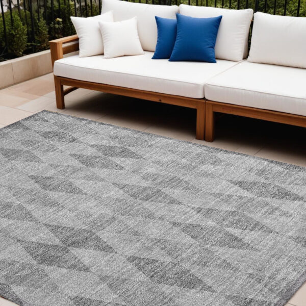 8' X 10' Gray Geometric Washable Non Skid Indoor Outdoor Area Rug
