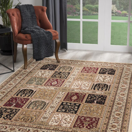7’ x 9’ Cream Traditional Decorative Area Rug