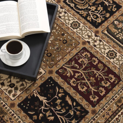 7’ x 9’ Cream Traditional Decorative Area Rug
