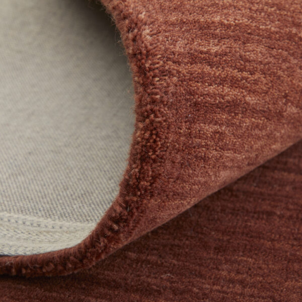 10' Orange And Red Round Wool Hand Woven Stain Resistant Area Rug