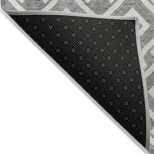 5' X 8' Gray And Ivory Geometric Washable Indoor Outdoor Area Rug