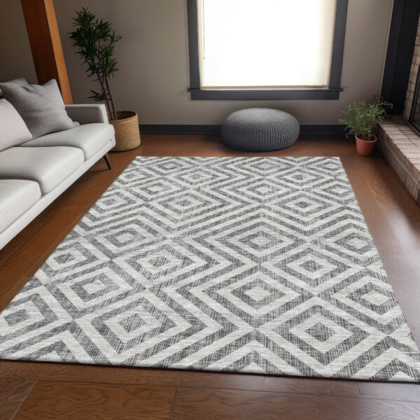 5' X 8' Gray Silver And Ivory Geometric Washable Indoor Outdoor Area Rug