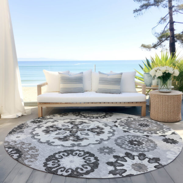 8' Silver Gray And Ivory Round Floral Medallion Washable Indoor Outdoor Area Rug