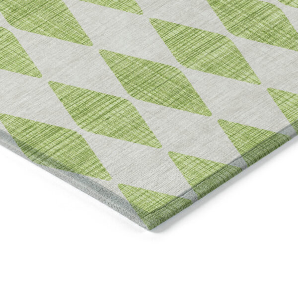 5' X 8' Lime Green And Ivory Geometric Washable Indoor Outdoor Area Rug