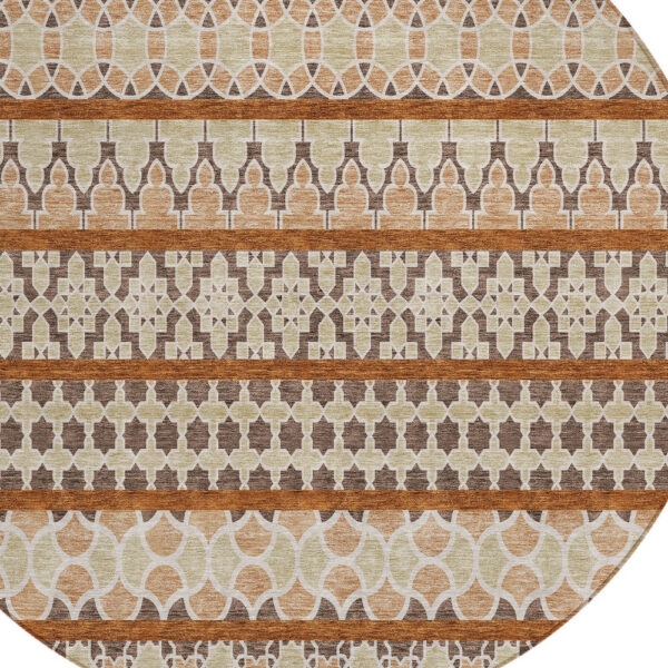 8' Chocolate And Taupe Round Quatrefoil Washable Indoor Outdoor Area Rug