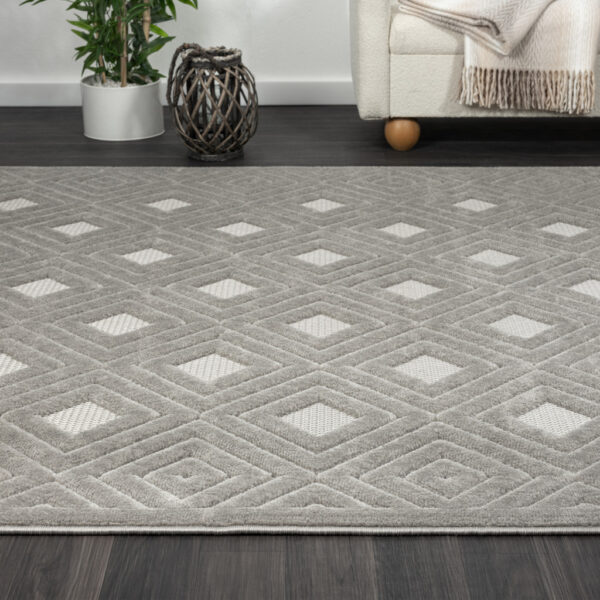8' x 10' Gray Geometric Area Rug
