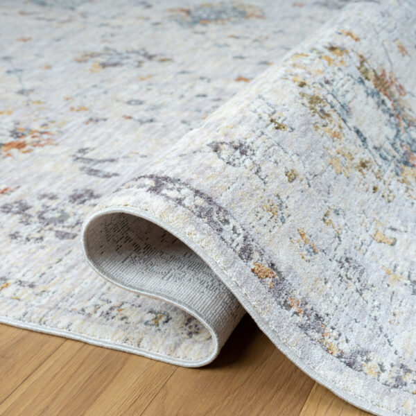 5' x 8' Ivory and Blue Floral Area Rug