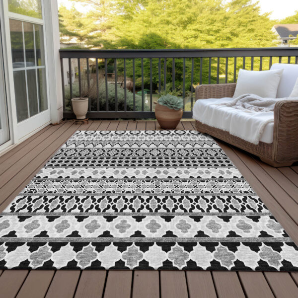 3' X 5' Black Gray And Ivory Quatrefoil Washable Indoor Outdoor Area Rug