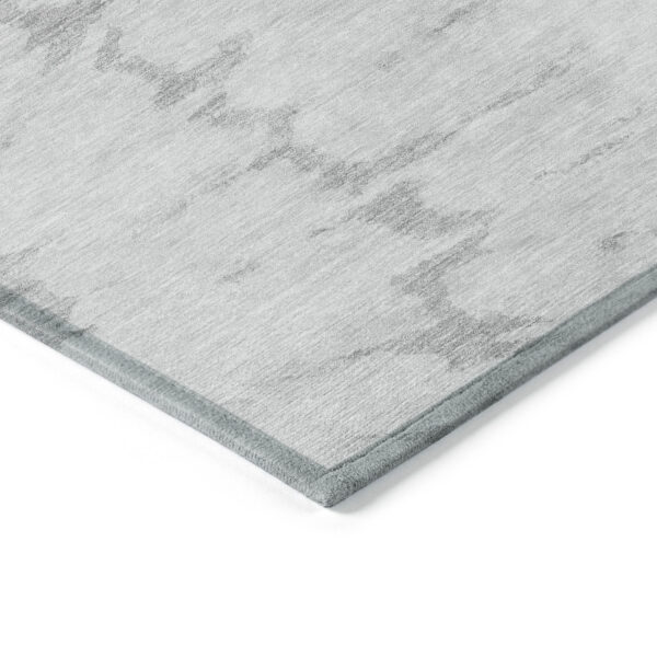 5' X 8' Silver Gray And Ivory Abstract Washable Indoor Outdoor Area Rug