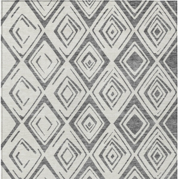 8' X 10' Gray And Ivory Geometric Washable Indoor Outdoor Area Rug