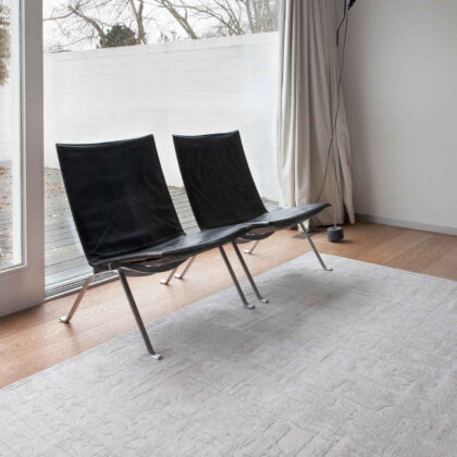 5' White Round Abstract Non Skid Area Rug