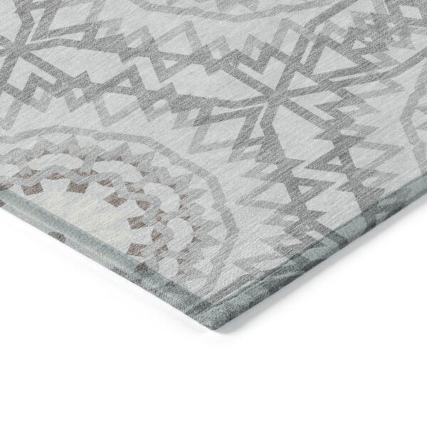 5' X 8' Silver Ivory And Gray Floral Medallion Washable Indoor Outdoor Area Rug