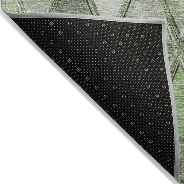 8' Green And Fern Green Round Geometric Washable Indoor Outdoor Area Rug