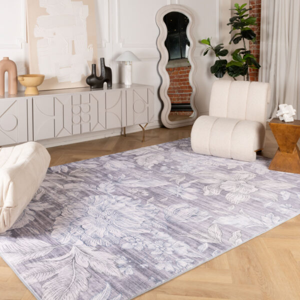 7' x 10' Gray and White Floral Area Rug